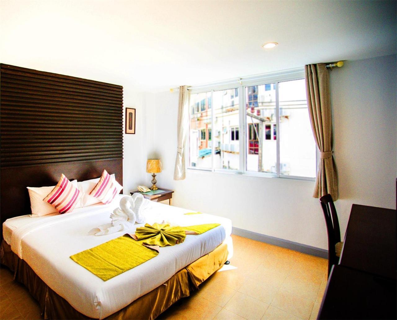Отель Sino House Patong Экстерьер фото