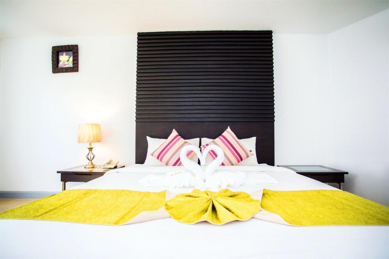 Отель Sino House Patong Экстерьер фото
