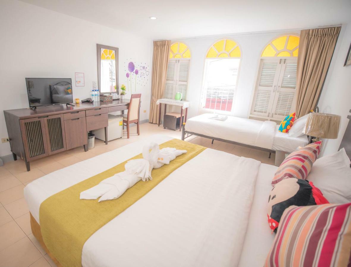 Отель Sino House Patong Экстерьер фото
