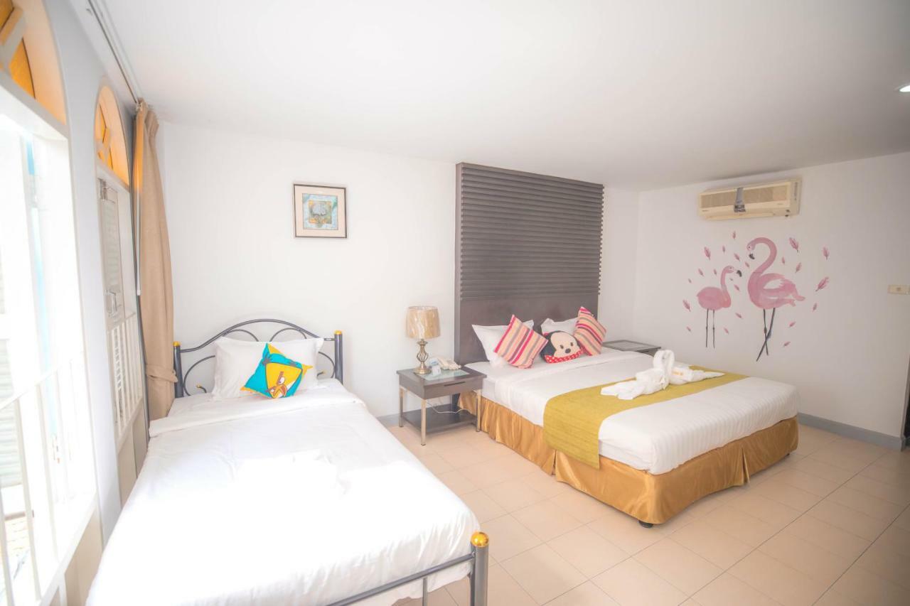 Отель Sino House Patong Экстерьер фото